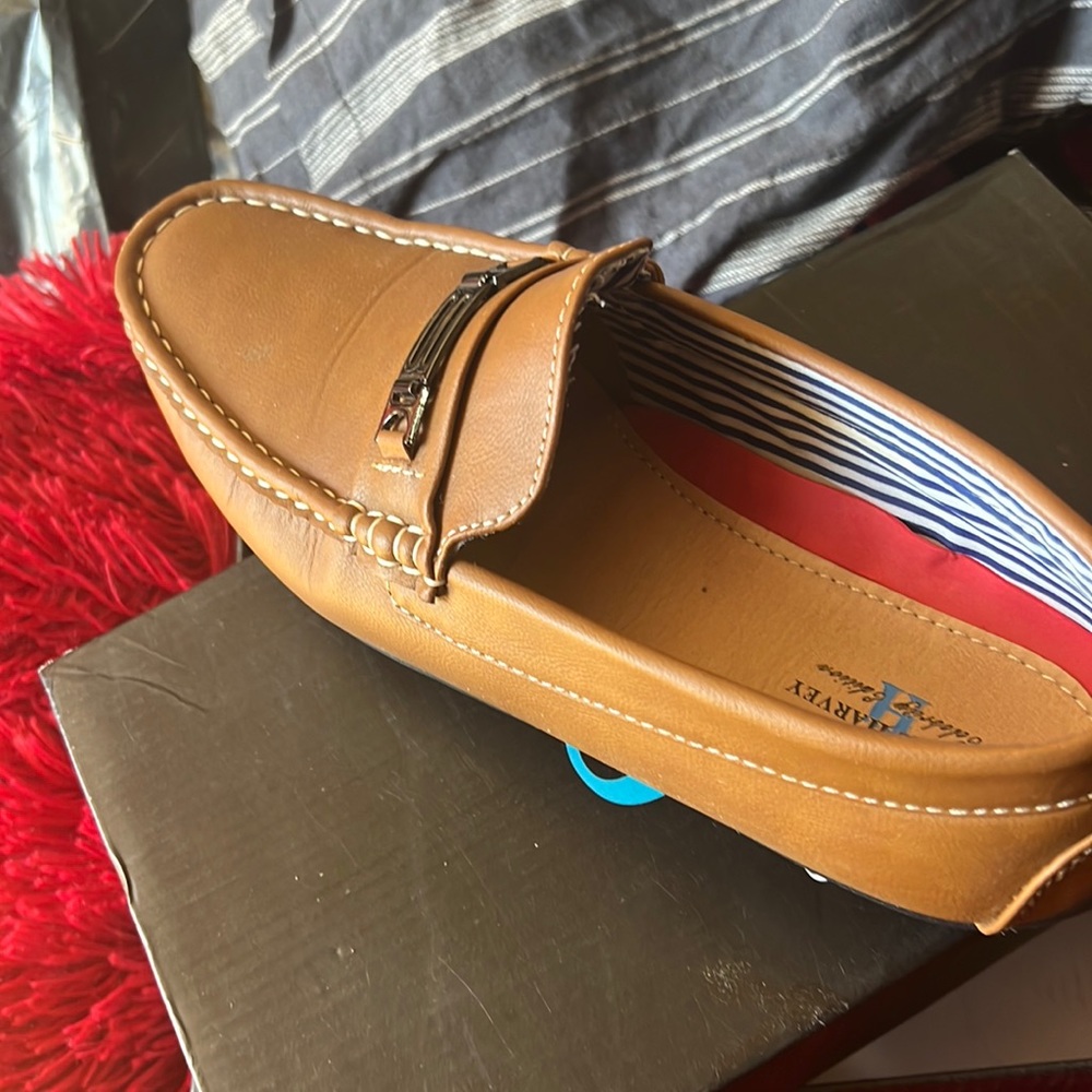 Boys shoes